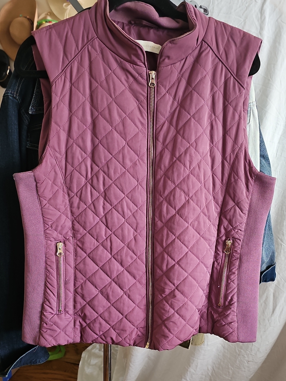 New York And Company Quilted Mauve Sleeveless Jacket - Brand Gold Hardware